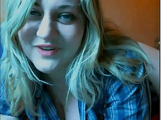 Natasha de Dnipro mostra sua buceta e cu