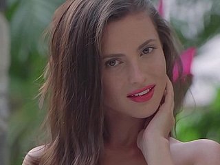 Striptease de verano con Naughty Newcomer Jasmine Jazz te hace semen fuerte