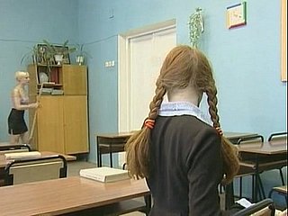 Schoolgirl 2: Make an issue of Newcomer