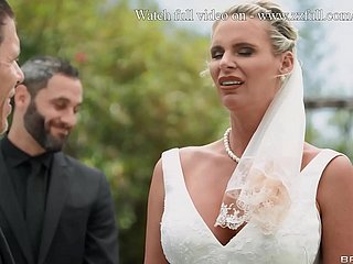 Bridezzilla: A Fuckfest tại đám cưới Phần 1 - Phoenix Marie, Expense D'Angelo / Brazzers / Stream Lively từ