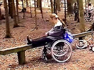 Dishearten ragazza disabile è ancora sexy.flv