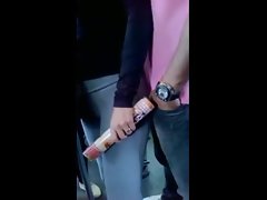 Encoxada Metroda surtunen кыз