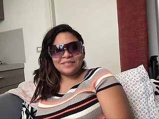 Slutty berusia 20 tahun mahukan zakar sekarang