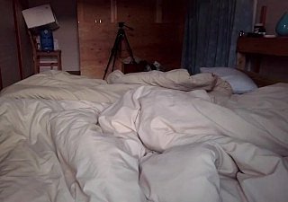 Gouge out a calcinha da sua esposa e insira. Rotina matinal　ela é um peixe morto