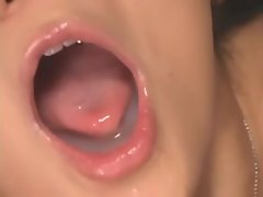 Saya Misaki minum cum