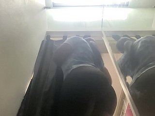 กล้องที่ซ่อนอยู่ในห้องแต่งตัวของศูนย์การค้าซารา