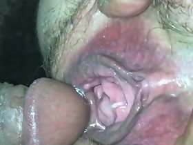 पत्नी squirts