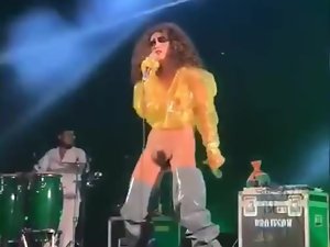 low-spirited cantante pelose defoliate pubblico il concerto palco nos 4