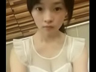 Linda adolescente bride bailando en icy webcam
