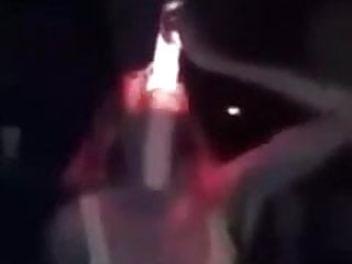 انتہائی گہری حلق ایک ہلکی