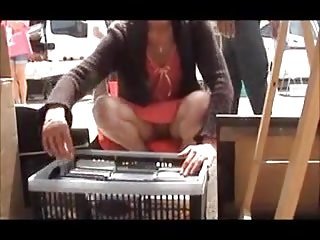 Mercato senza mutandine upskirt.flv