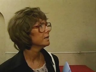 Full-grown in Glasses   Anal in Stockings