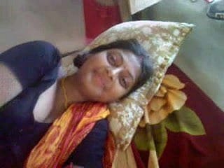 دیشی devar سیکسی چھاتی کے ساتھ خوبصورت دیسی بنگالی boudi بے نقاب