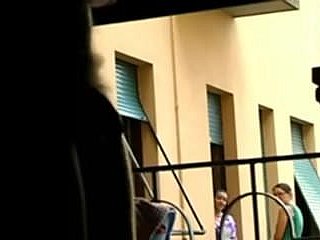 Fenster Dickflash für 2 Nachbar Mädchen Exhibitionist 2