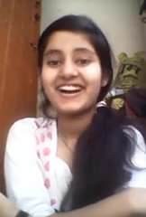 Desi giovane natkhat bachi indiano petto Grandi
