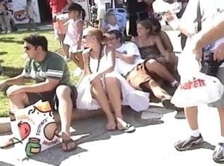 chica pillada err bragas (no panties)