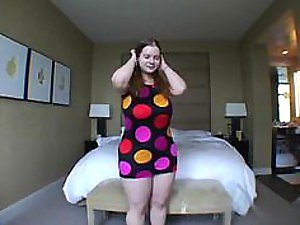 Impenetrable depths Throated BBW Redhead Ginger Rhodes zuigt pik en wordt geneukt