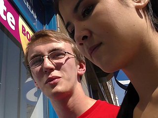 Junge Dilettante Ledercouch Fantasie Dealings auf cam